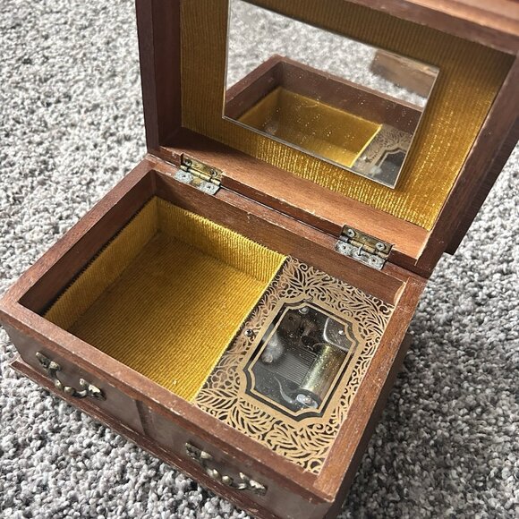 Vintage Wooden Jewelry Box With Music Box & Removable Storage - Picture 6 of 12